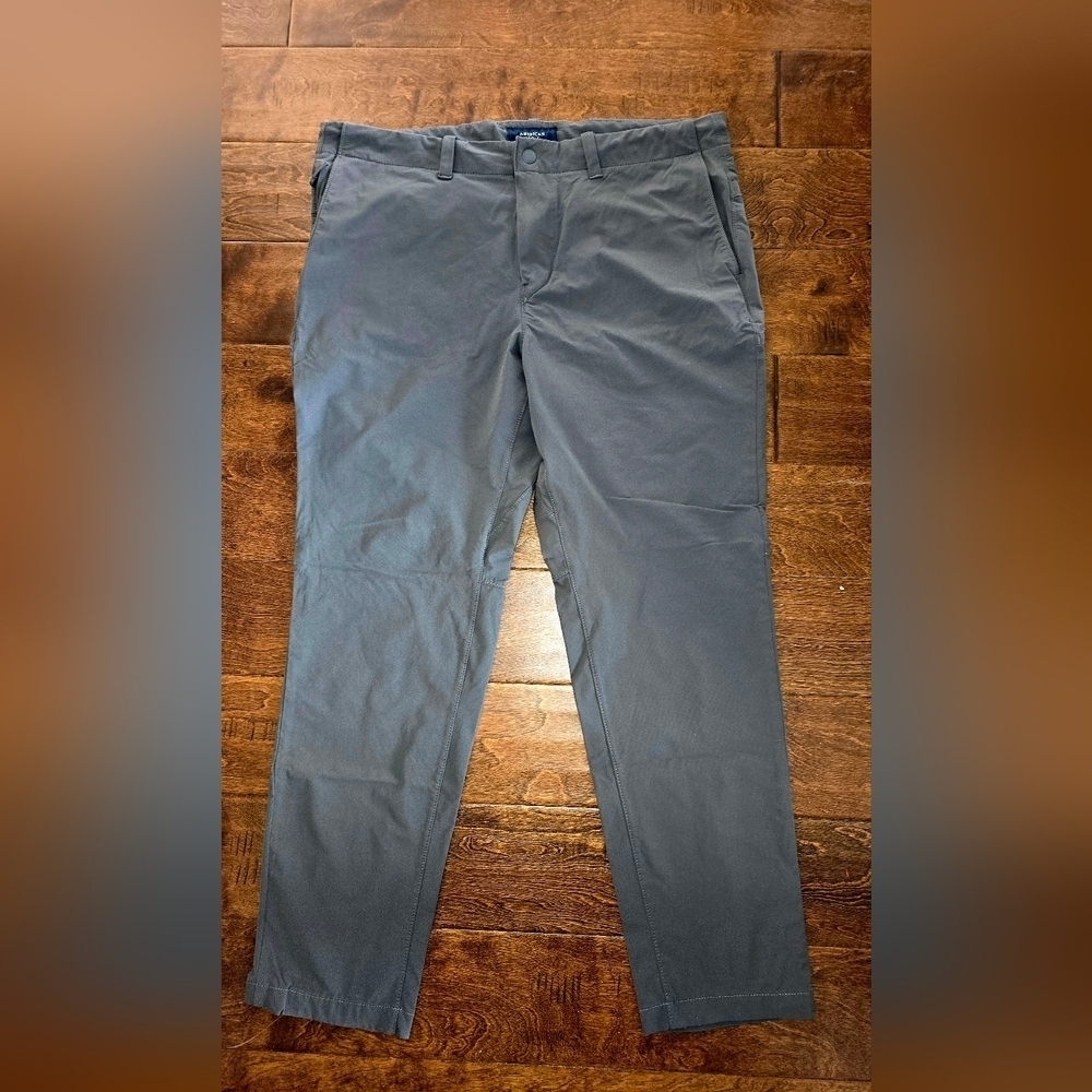 AE Active Chinos